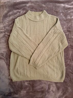 Vintage Cable Knit Crewneck Sweater - Light Green